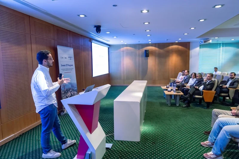 ١٥ شركة متخصصة في برامج الذكاء الإصطناعي معروضه للبيع بدعم إيتيدا